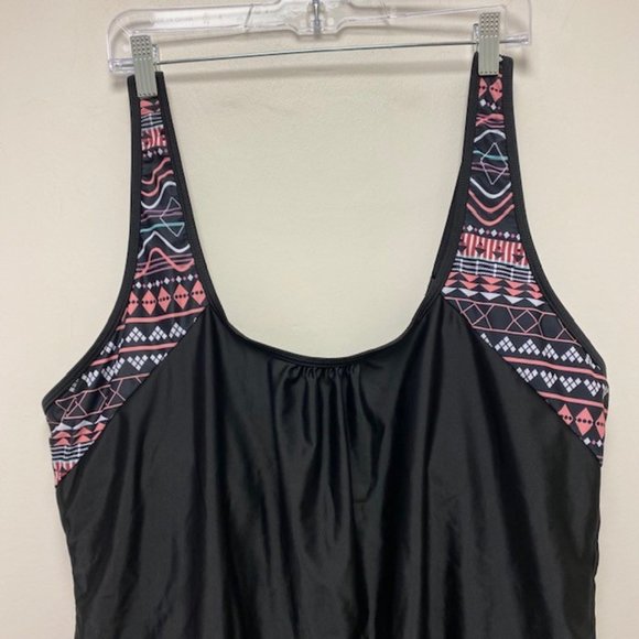 Shein Plus Size Geometric Print Ruched Tankini Top and Swim Shorts, size 3XL - Picture 2 of 11